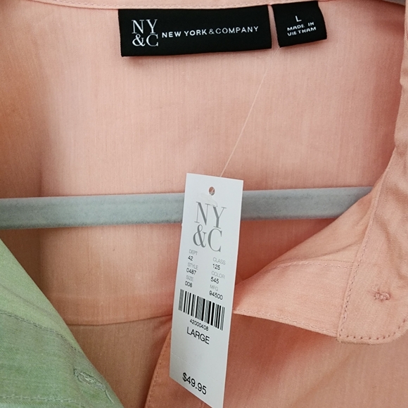 NWT New York & Company size Large button down shirt - Picture 2 of 5